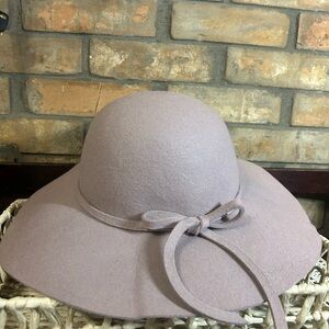 World Market 100% Wool Mauve Felt Floppy Hat with Tie